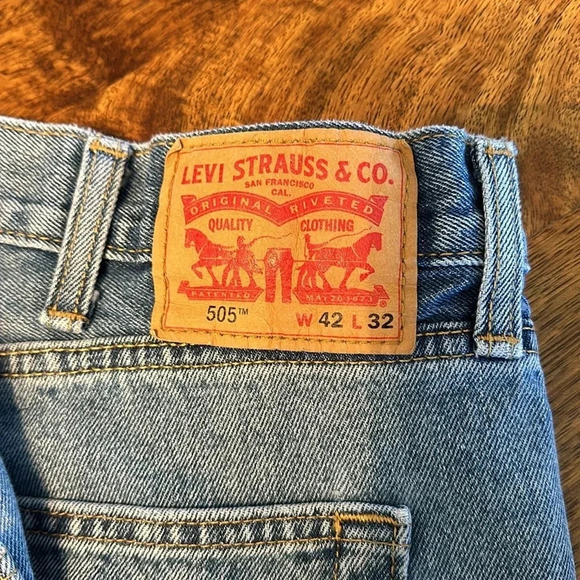 Levi’s 505s 42” waist Good used condition - Picture 2 of 6